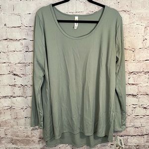 Lularoe womans Long Sleeve Top 2XL green  (A-17)